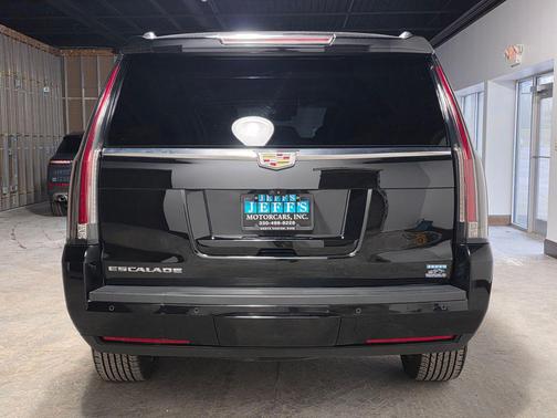 2020 Cadillac Escalade Premium Luxury