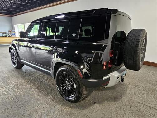 2024 Land Rover Defender 110 P300