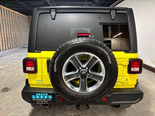 2023 Jeep Wrangler 4-Door Sahara