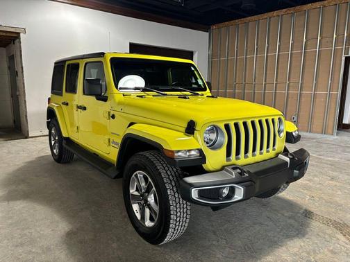 2023 Jeep Wrangler 4-Door Sahara