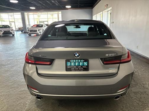 2025 BMW 330 i xDrive