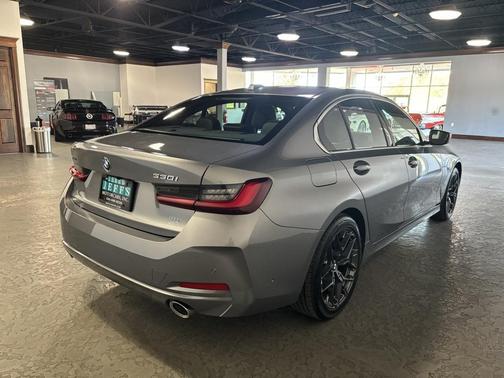 2025 BMW 330 i xDrive