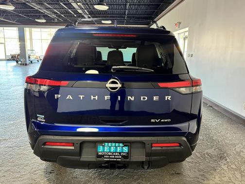 2022 Nissan Pathfinder SV 4WD