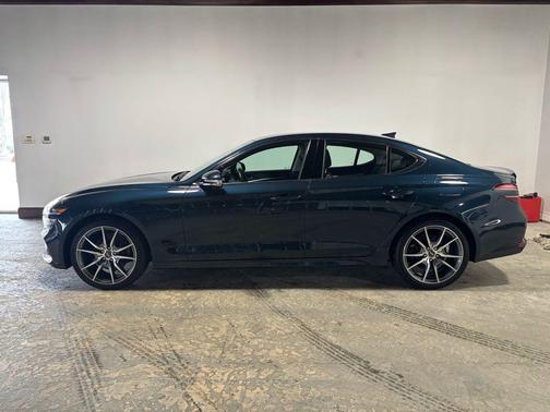 2023 Genesis G70 2.0T AWD