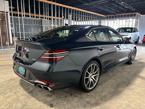 2023 Genesis G70 2.0T AWD