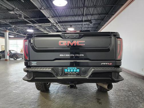 2024 GMC Sierra 2500 AT4