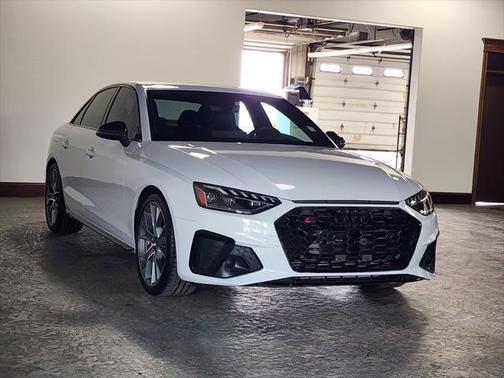 2023 Audi S4 Premium Plus TFSI quattro Tiptronic