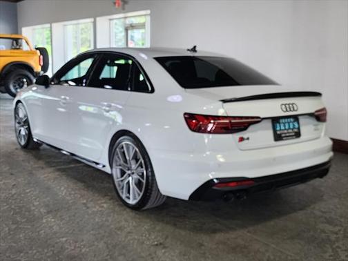 2023 Audi S4 Premium Plus TFSI quattro Tiptronic
