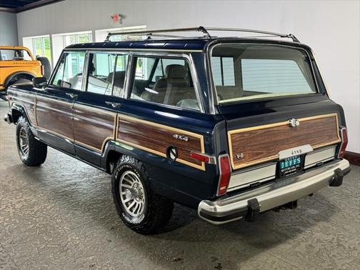 1990 Jeep Grand Wagoneer Base