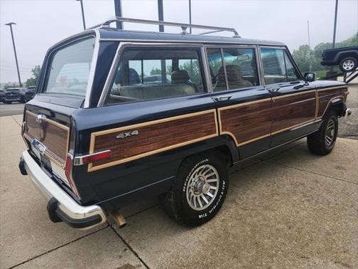 1990 Jeep Grand Wagoneer Base