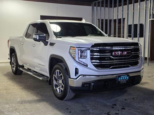 2023 GMC Sierra 1500 SLT