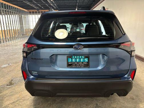 2025 Subaru Forester Base