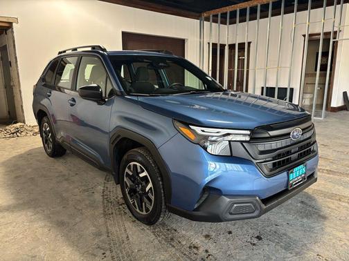 2025 Subaru Forester Base