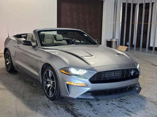 2020 Ford Mustang EcoBoost