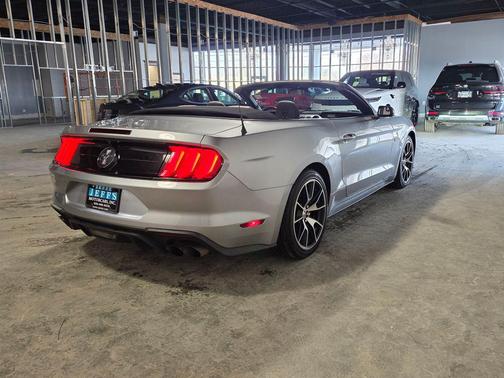 2020 Ford Mustang EcoBoost
