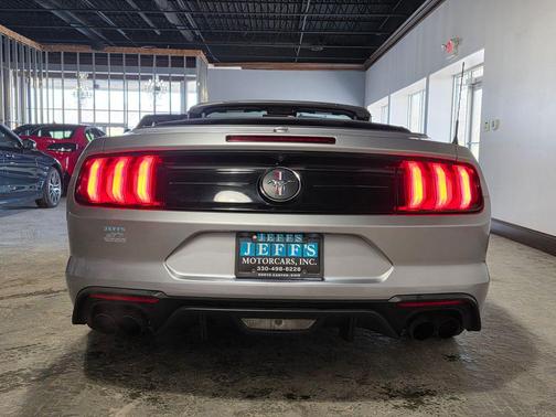 2020 Ford Mustang EcoBoost