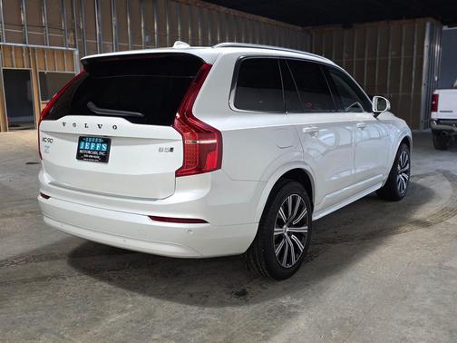 2023 Volvo XC90 B5 Core