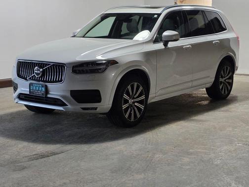 2023 Volvo XC90 B5 Core