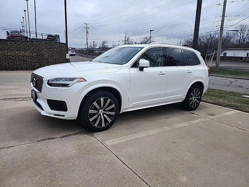 2023 Volvo XC90 B5 Core