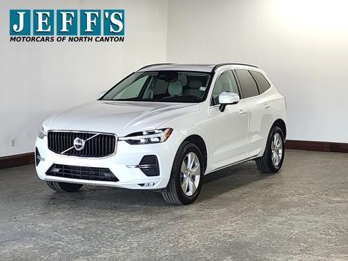 2022 Volvo XC60 B5 Momentum
