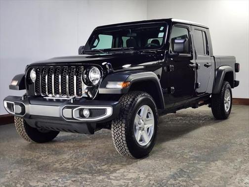 2023 Jeep Gladiator Sport S