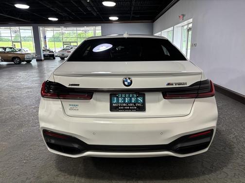 2022 BMW M760 xDrive