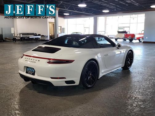 2018 Porsche 911 Targa 4 GTS
