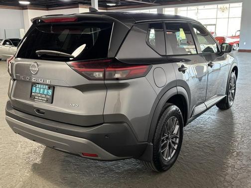 2022 Nissan Rogue S