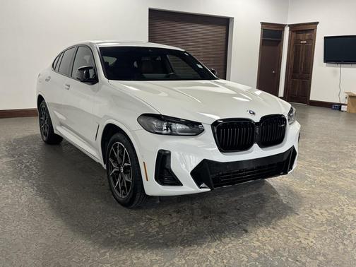 2023 BMW X4 M40i