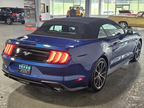 2022 Ford Mustang EcoBoost