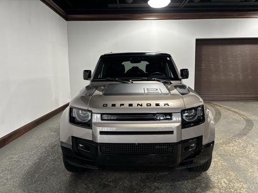 2023 Land Rover Defender 110 X-Dynamic SE