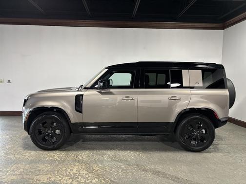 2023 Land Rover Defender 110 X-Dynamic SE