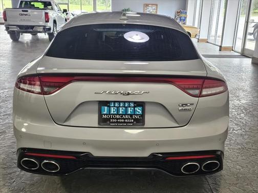 2022 Kia Stinger GT1