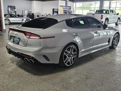 2022 Kia Stinger GT1