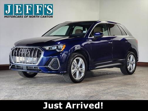 2022 Audi Q3 45 S line Premium