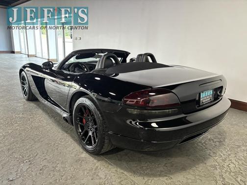 2004 Dodge Viper SRT10