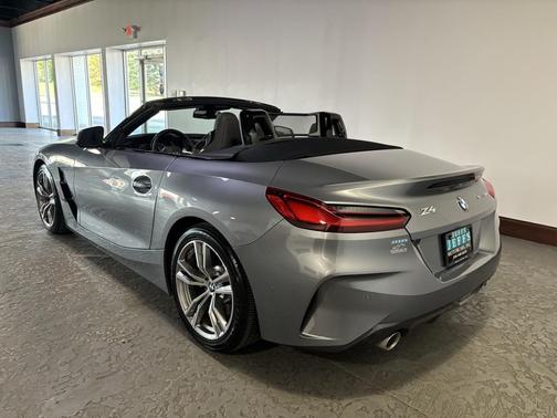 2025 BMW Z4 sDrive30i