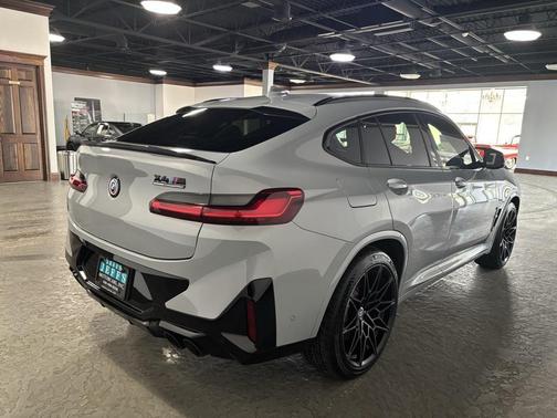 2022 BMW X4 M AWD