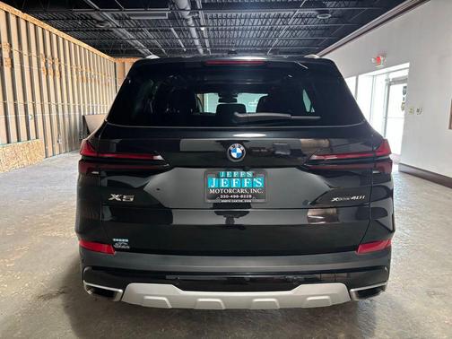 Black 2025 BMW X5 xDrive40i