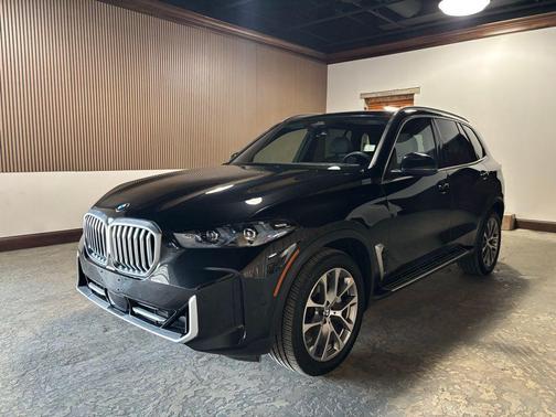 Black 2025 BMW X5 xDrive40i