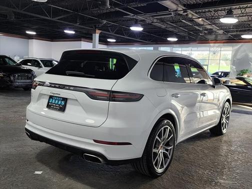 2022 Porsche Cayenne Platinum Edition