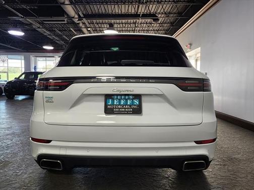 2022 Porsche Cayenne Platinum Edition