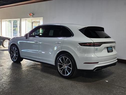 2022 Porsche Cayenne Platinum Edition