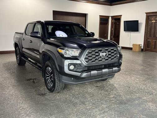 2020 Toyota Tacoma SR