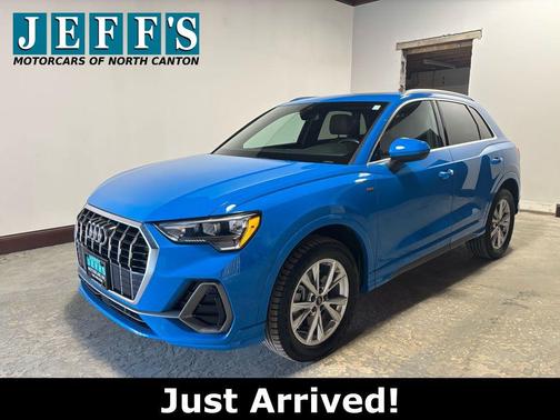 2022 Audi Q3 45 S line Premium