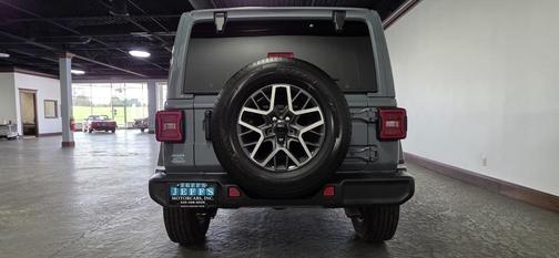 2024 Jeep Wrangler 4-Door Sahara 4x4