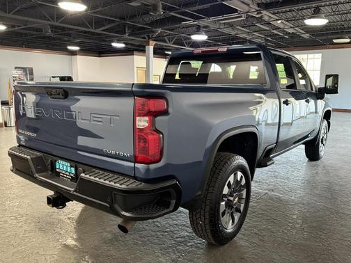 2024 Chevrolet Silverado 2500 Custom