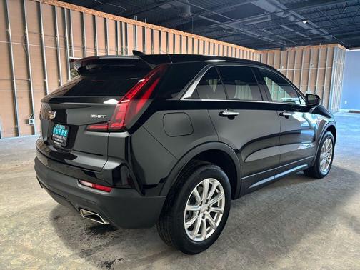 2023 Cadillac XT4 Luxury