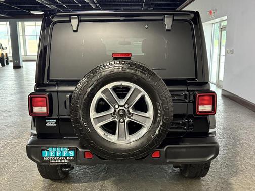 2021 Jeep Wrangler Unlimited Sahara
