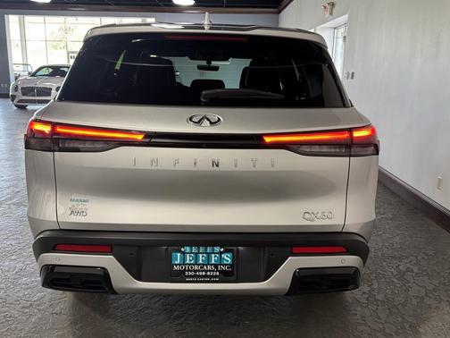 2023 INFINITI QX60 Pure